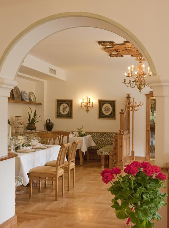 Hotel Hubertushof Dobbiaco Esterno foto