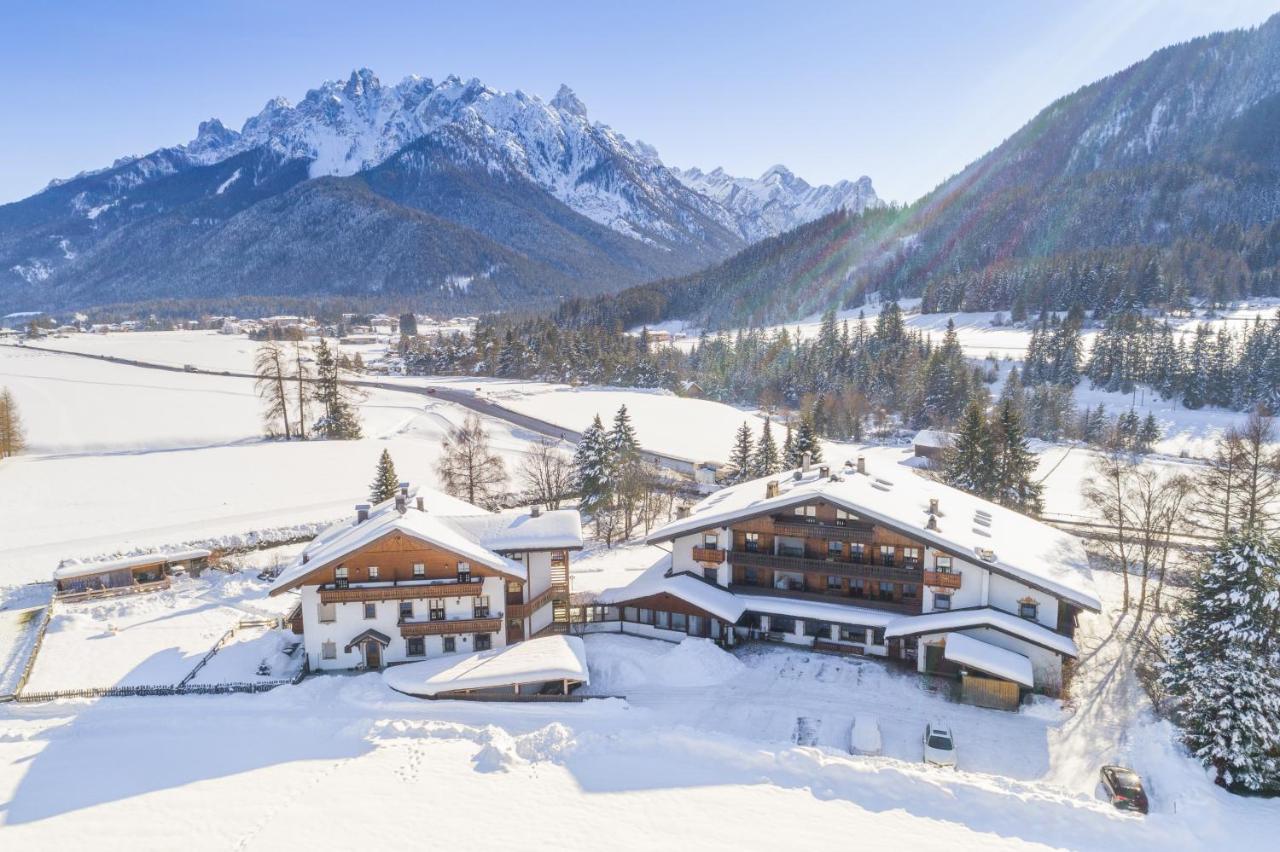 Hotel Hubertushof Dobbiaco Esterno foto